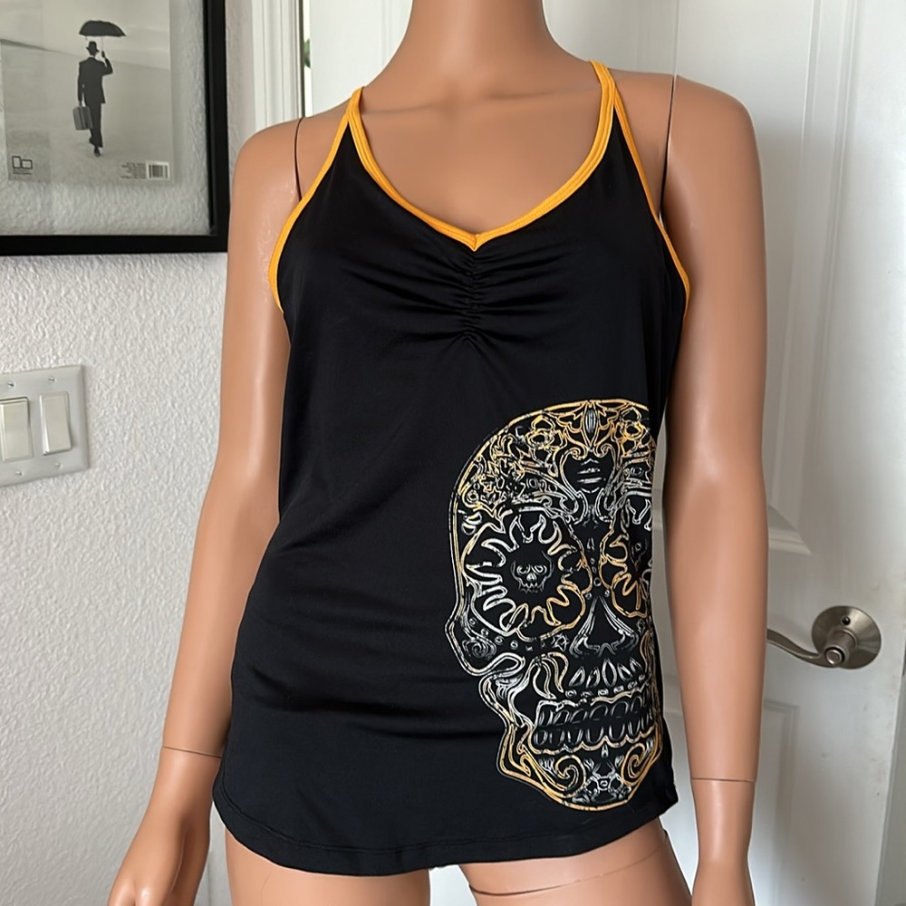 NWT HARLEY DAVIDSON T-Back tank. Size S. Black w/gold. Skull motif. EXCELLENT
